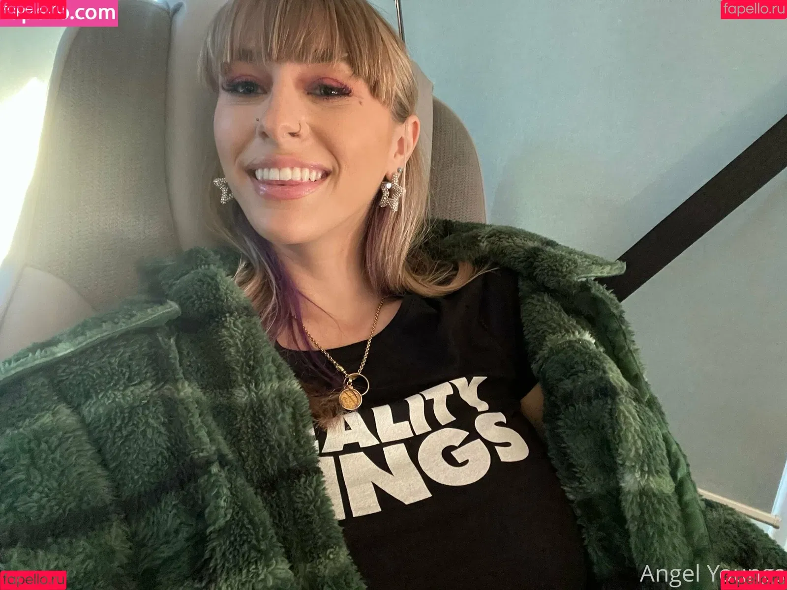 Angelyoungsxxx Onlyfans Photo Gallery 
