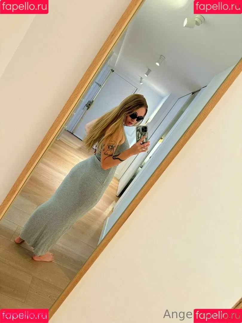 Angelyoungsxxx Onlyfans Photo Gallery 
