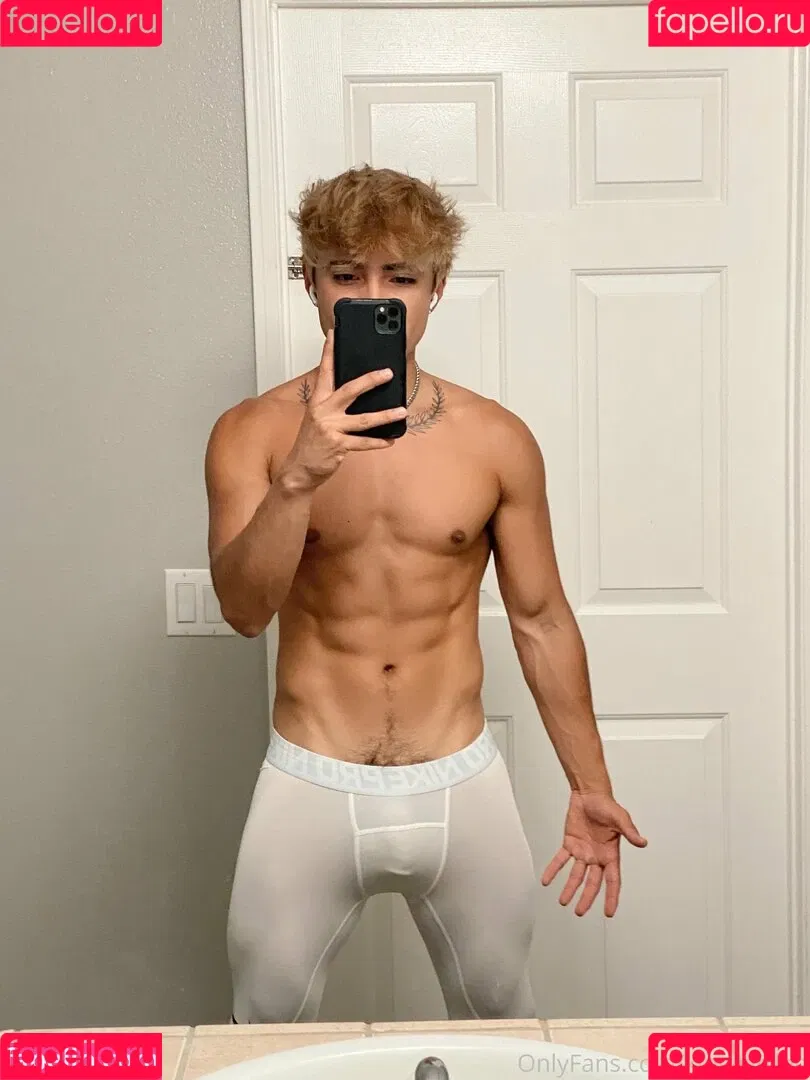 aedanvip Onlyfans Photo Gallery 