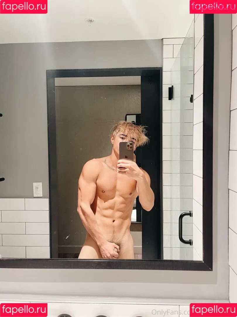 aedanvip Onlyfans Photo Gallery 