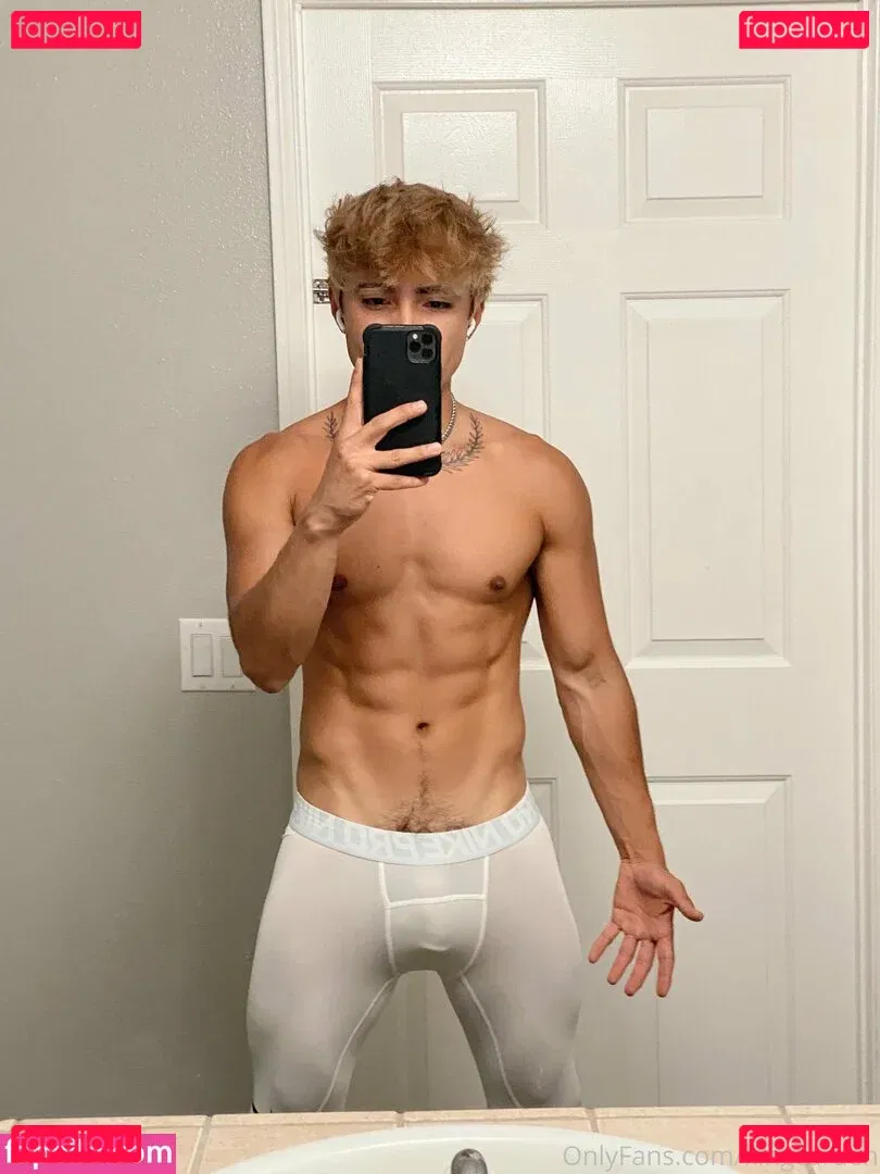 aedanvip Onlyfans Photo Gallery 