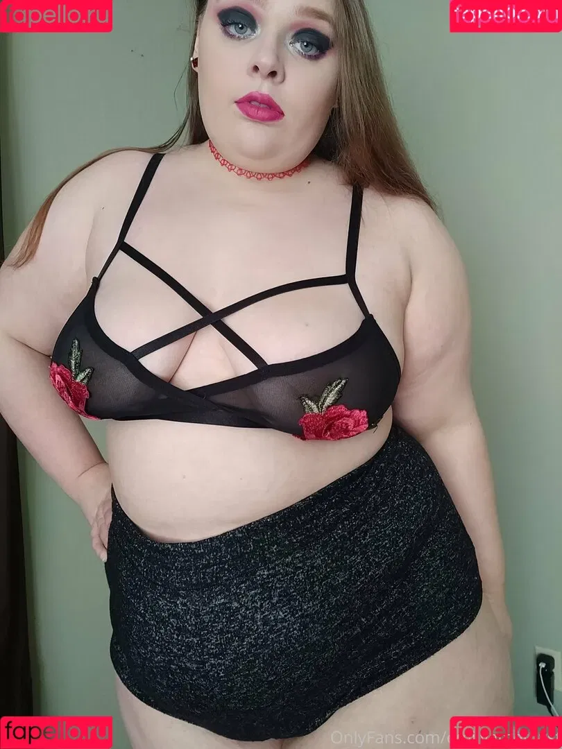 phoebegoth Onlyfans Photo Gallery 