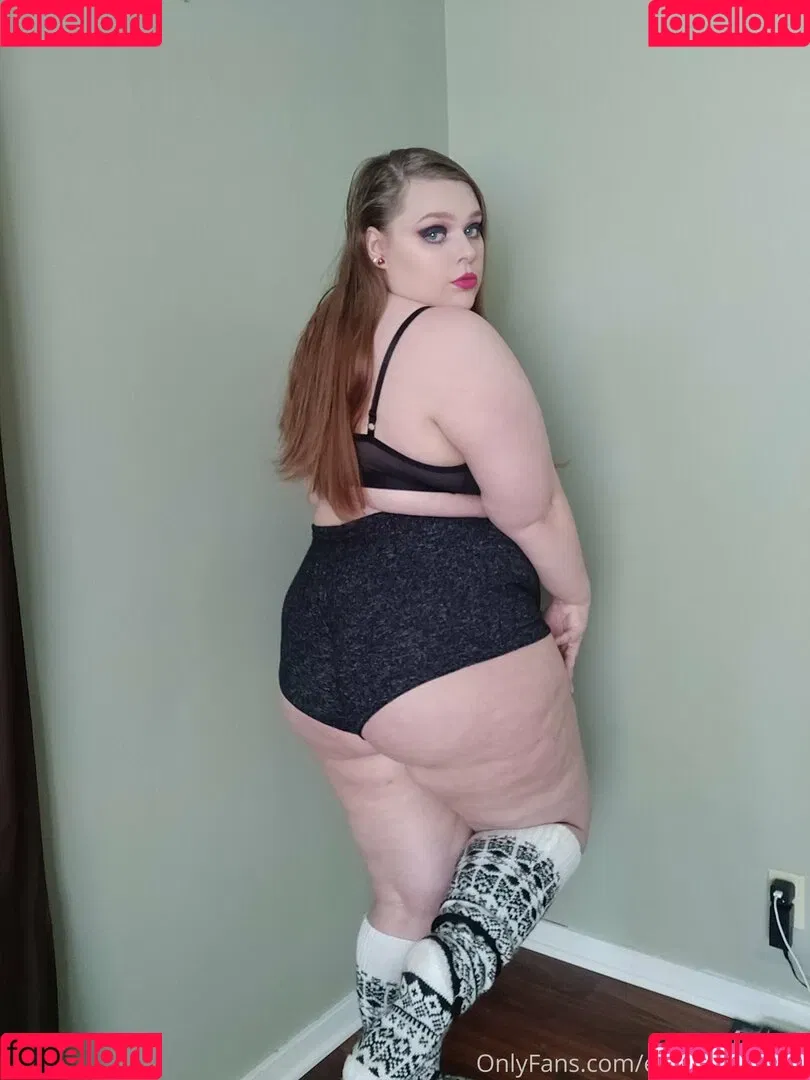 phoebegoth Onlyfans Photo Gallery 