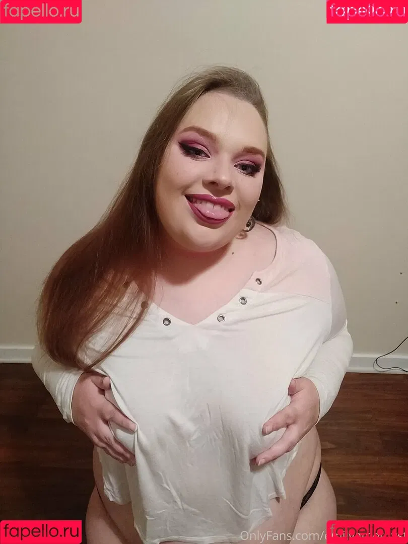 phoebegoth Onlyfans Photo Gallery 
