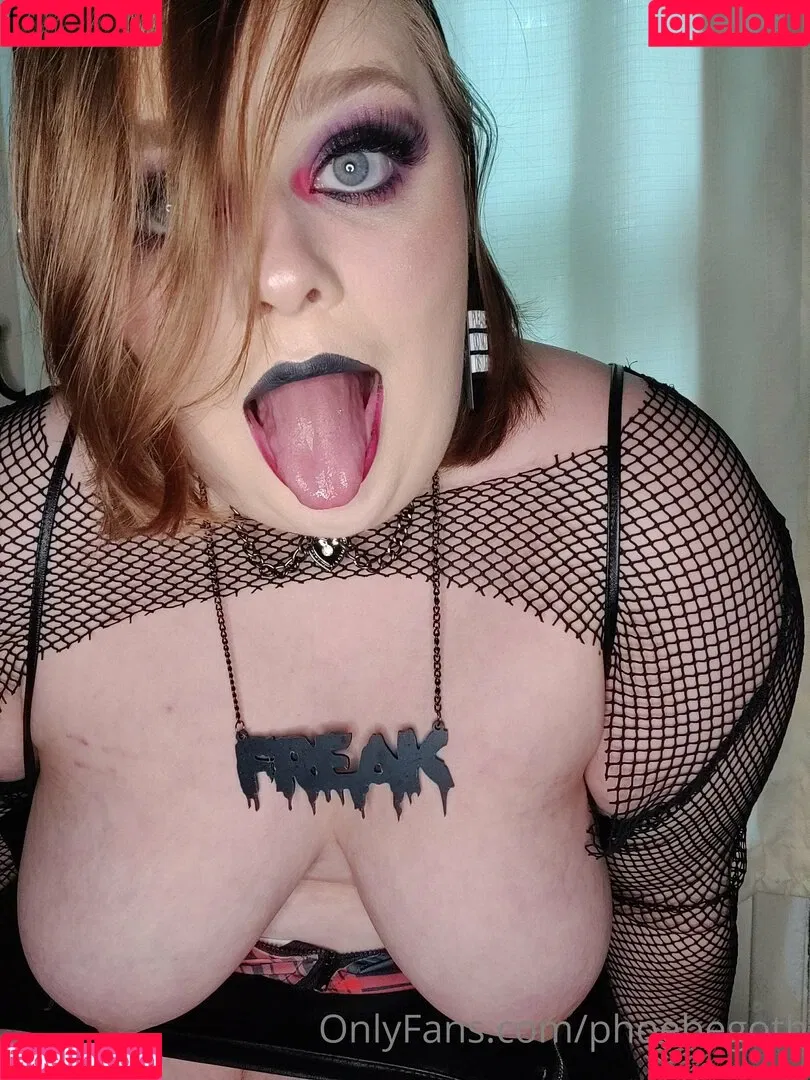 phoebegoth Onlyfans Photo Gallery 