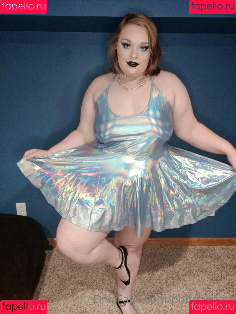 phoebegoth Onlyfans Photo Gallery 