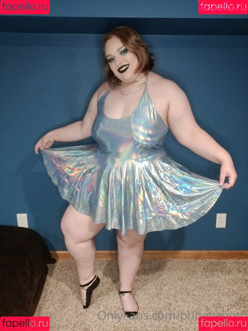 phoebegoth Onlyfans Photo Gallery 