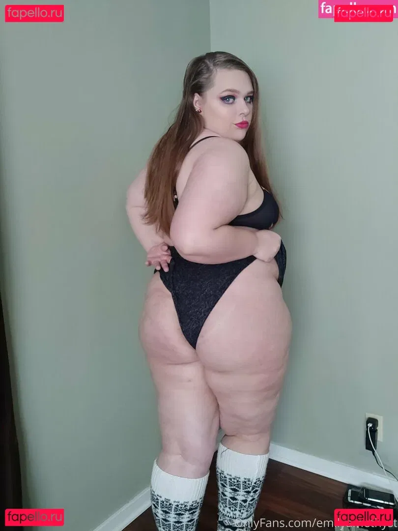 phoebegoth Onlyfans Photo Gallery 