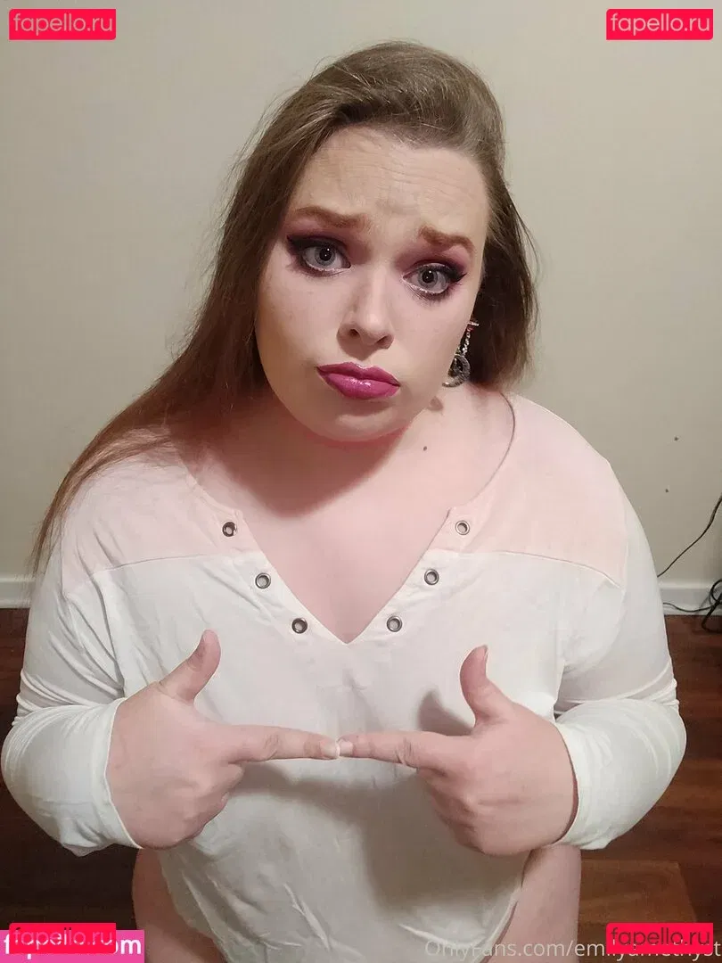 phoebegoth Onlyfans Photo Gallery 