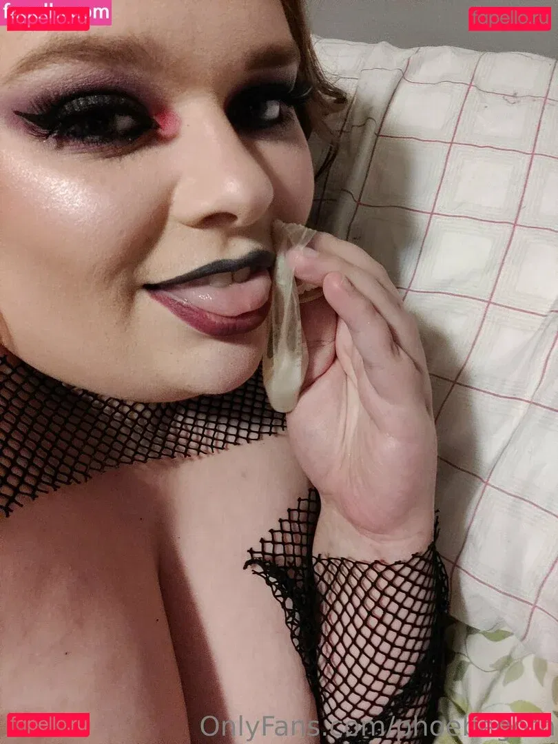 phoebegoth Onlyfans Photo Gallery 