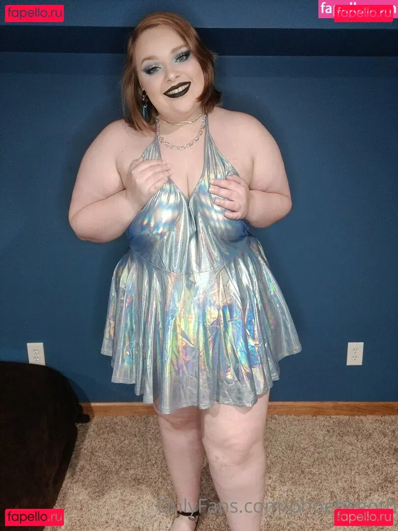 phoebegoth Onlyfans Photo Gallery 