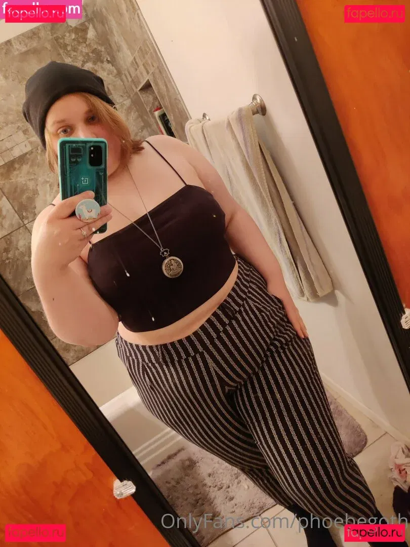 phoebegoth Onlyfans Photo Gallery 