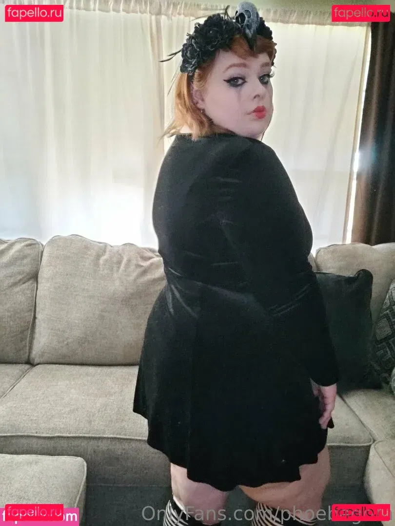 phoebegoth Onlyfans Photo Gallery 
