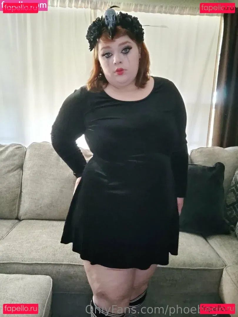 phoebegoth Onlyfans Photo Gallery 