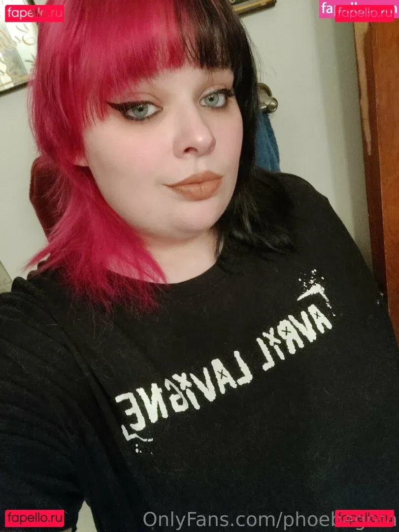 phoebegoth Onlyfans Photo Gallery 