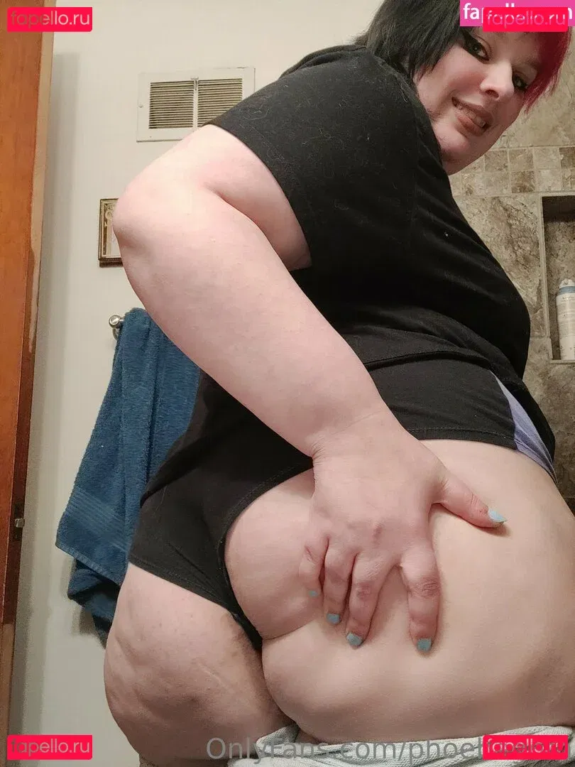 phoebegoth Onlyfans Photo Gallery 