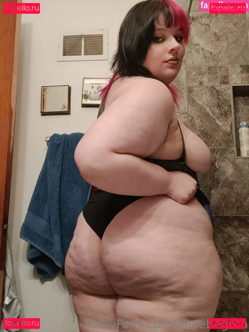 phoebegoth Onlyfans Photo Gallery 