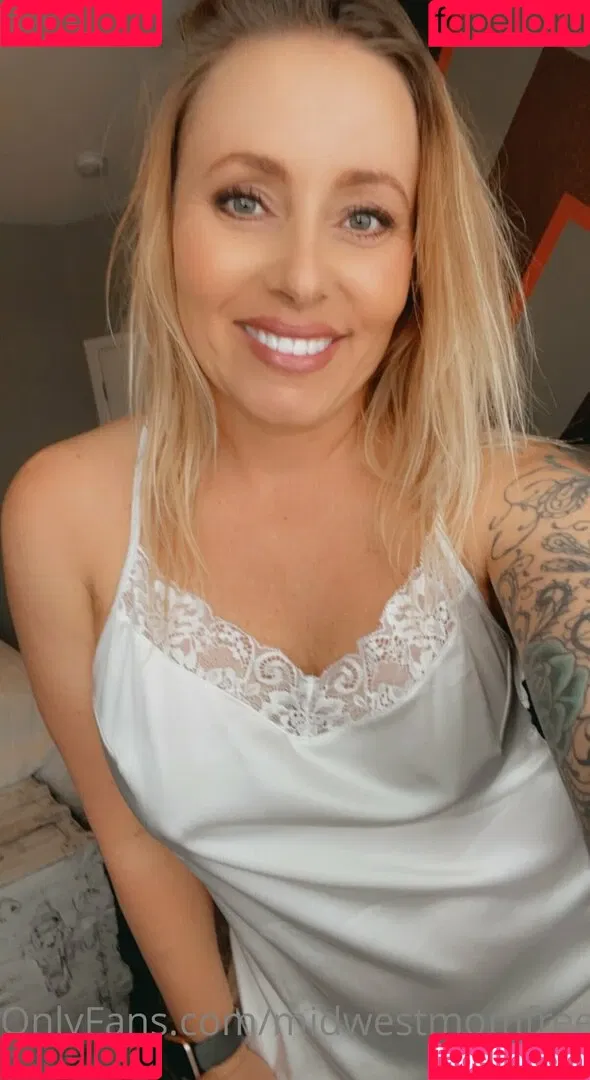 midwestmomfree Onlyfans Photo Gallery 
