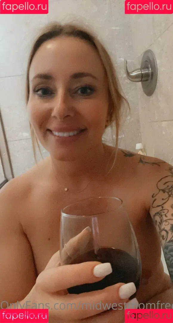 midwestmomfree Onlyfans Photo Gallery 