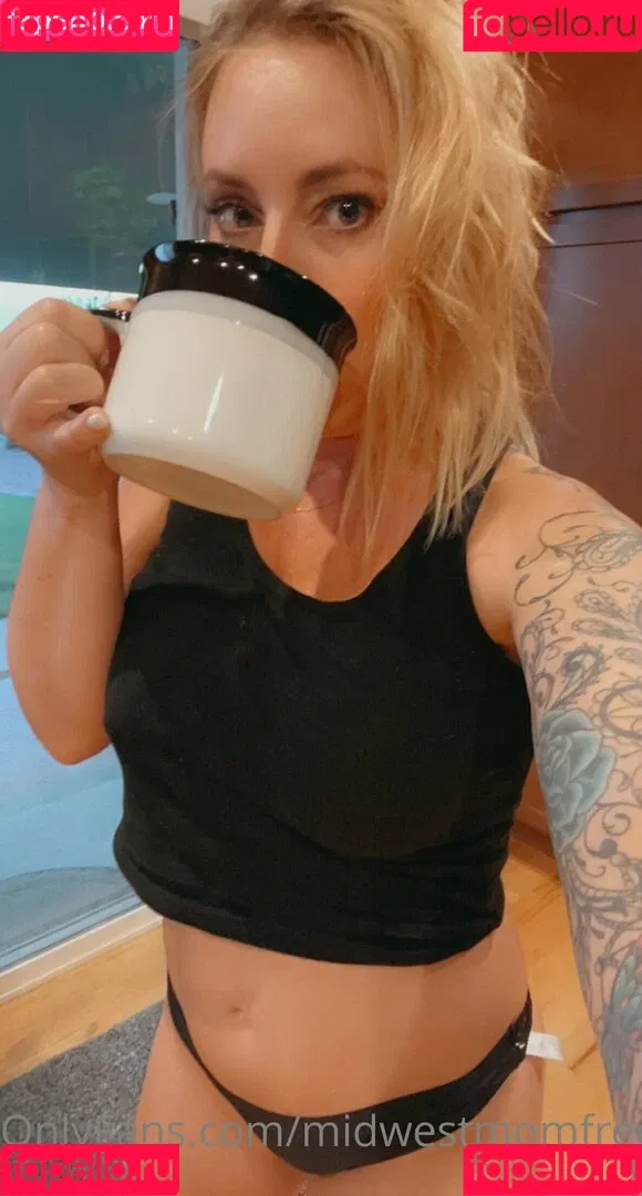 midwestmomfree Onlyfans Photo Gallery 