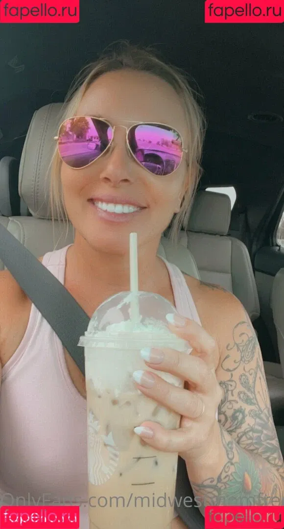 midwestmomfree Onlyfans Photo Gallery 