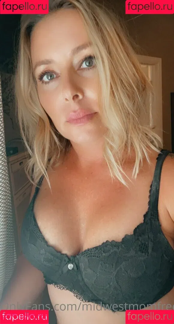 midwestmomfree Onlyfans Photo Gallery 