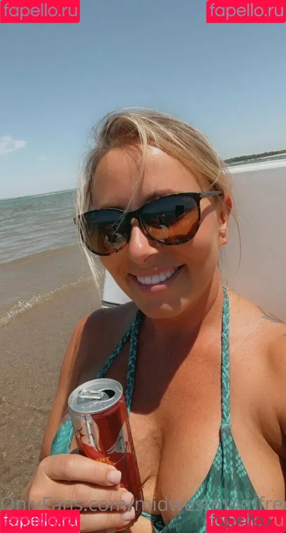 midwestmomfree Onlyfans Photo Gallery 