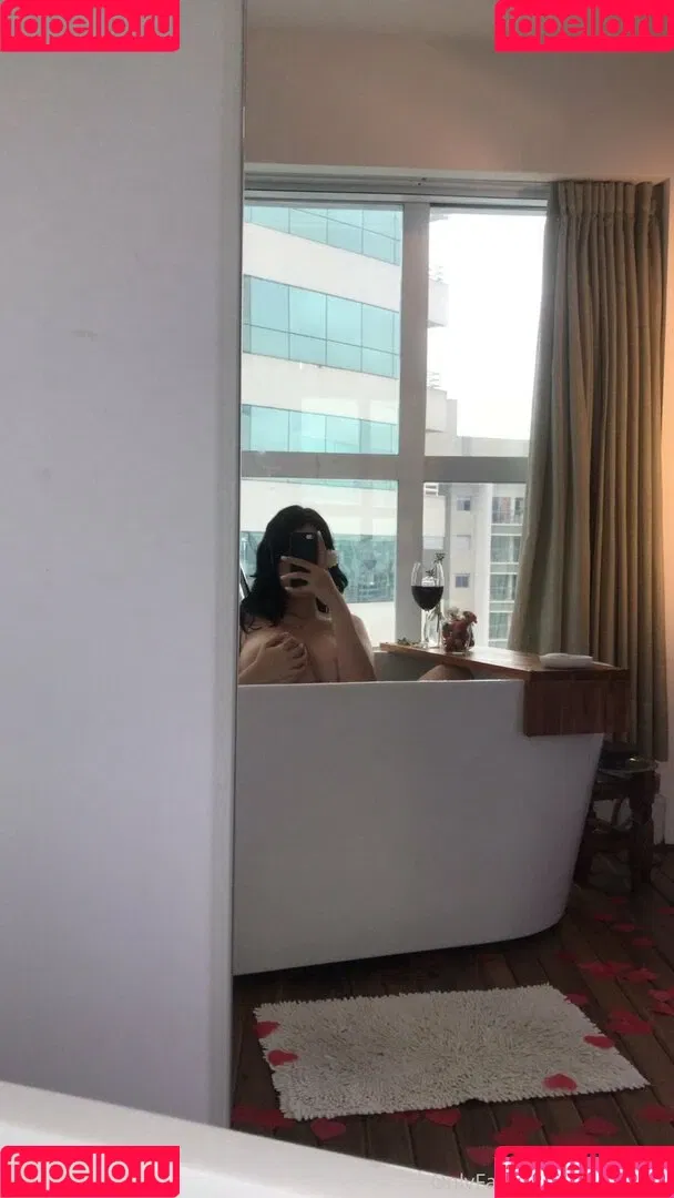 ellaarievilo Onlyfans Photo Gallery 