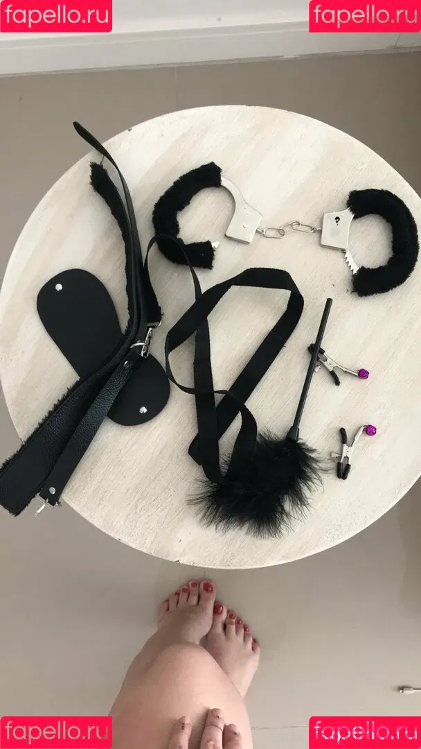 ellaarievilo Onlyfans Photo Gallery 