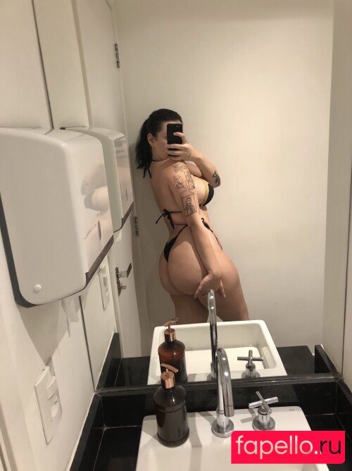 ellaarievilo Nude Onlyfans Photo 9