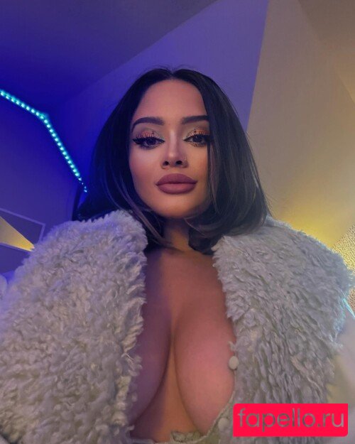 Paolakrystal Nude Onlyfans Photo 10