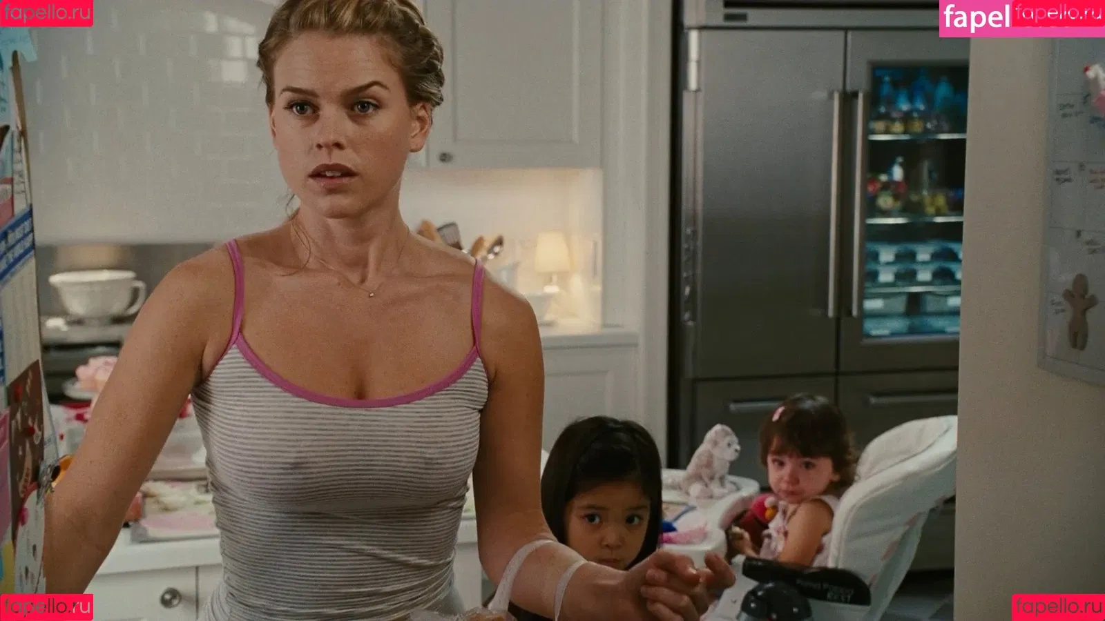 Alice Eve Onlyfans Photo Gallery 