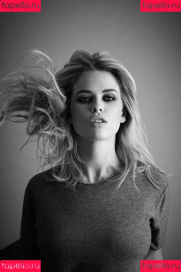 Alice Eve Onlyfans Photo Gallery 