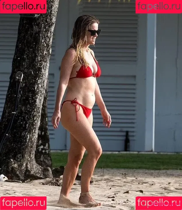 Alice Eve Onlyfans Photo Gallery 