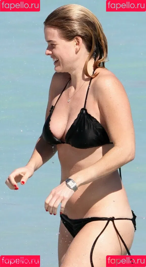 Alice Eve Onlyfans Photo Gallery 