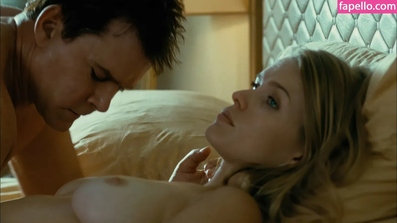 Alice Eve Onlyfans Photo Gallery 