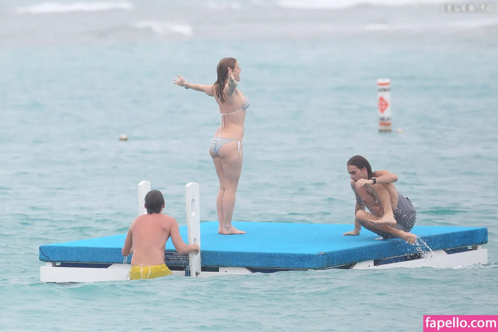 Alice Eve Onlyfans Photo Gallery 