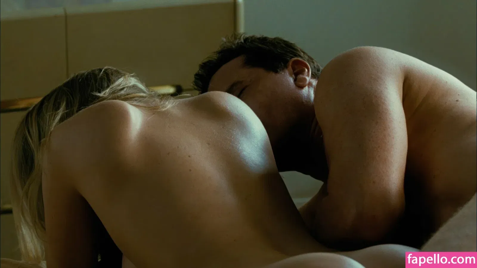 Alice Eve Onlyfans Photo Gallery 