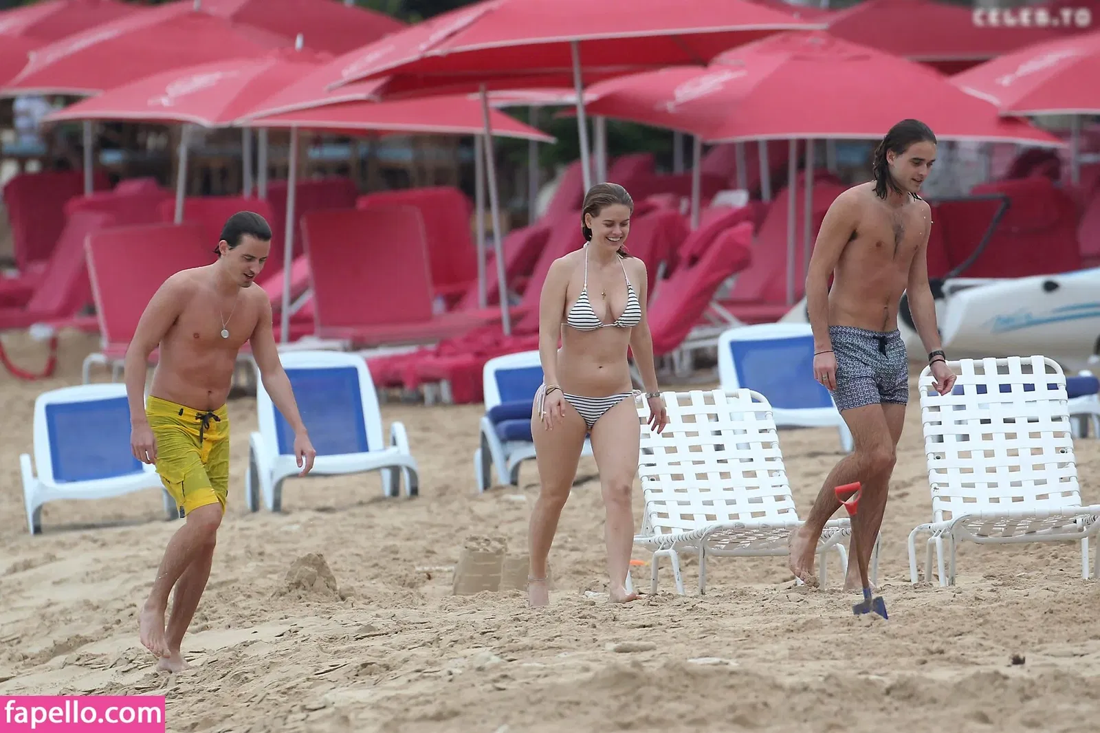 Alice Eve Onlyfans Photo Gallery 