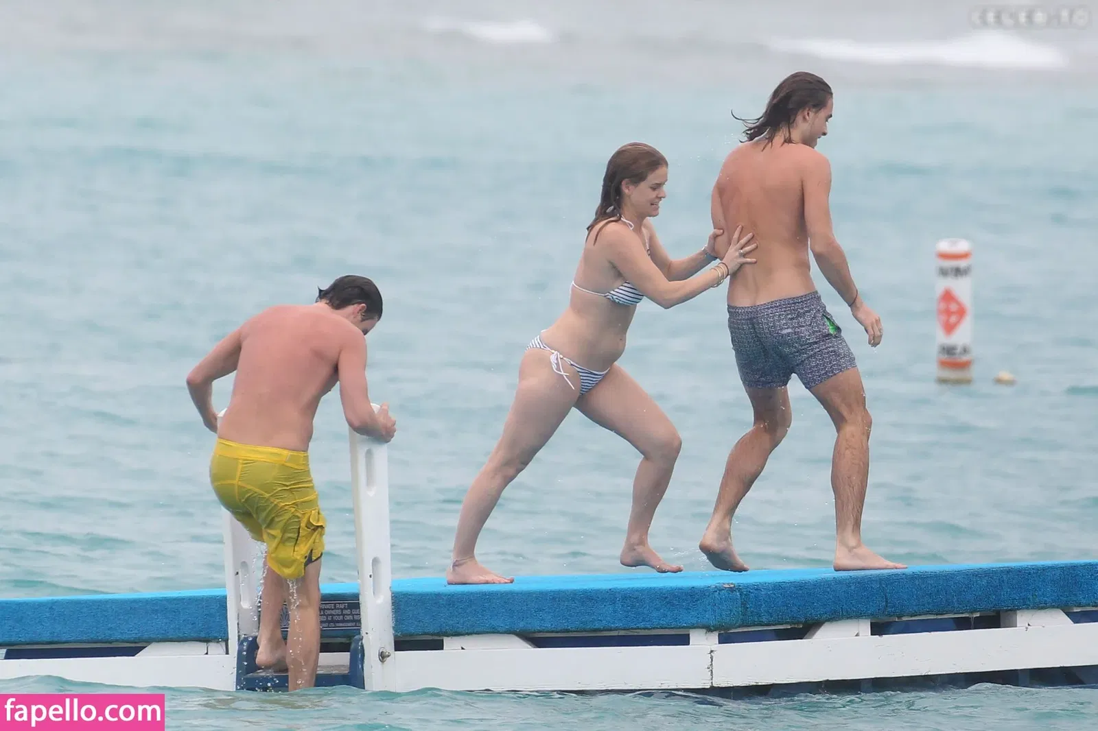 Alice Eve Onlyfans Photo Gallery 