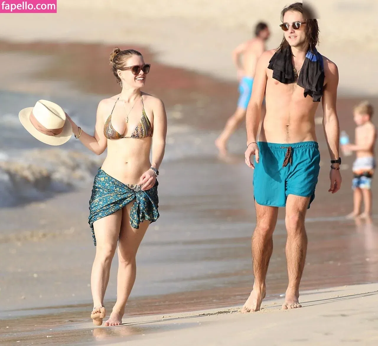 Alice Eve Onlyfans Photo Gallery 