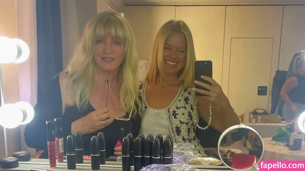 Alice Eve Onlyfans Photo Gallery 