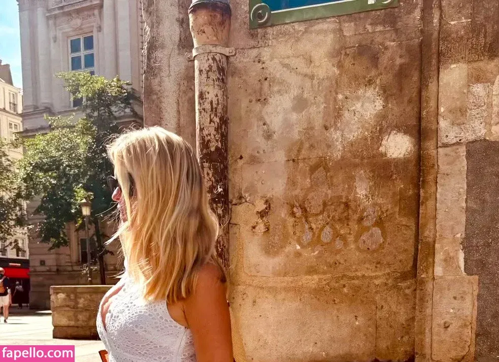 Alice Eve Onlyfans Photo Gallery 