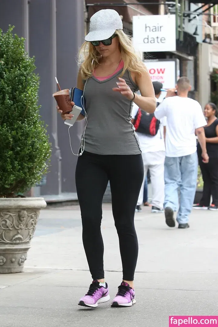 Alice Eve Onlyfans Photo Gallery 