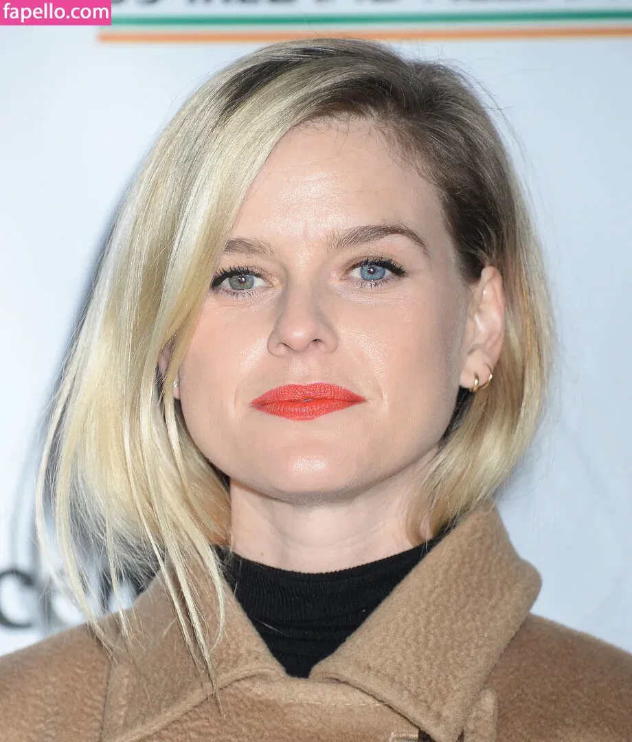 Alice Eve Onlyfans Photo Gallery 