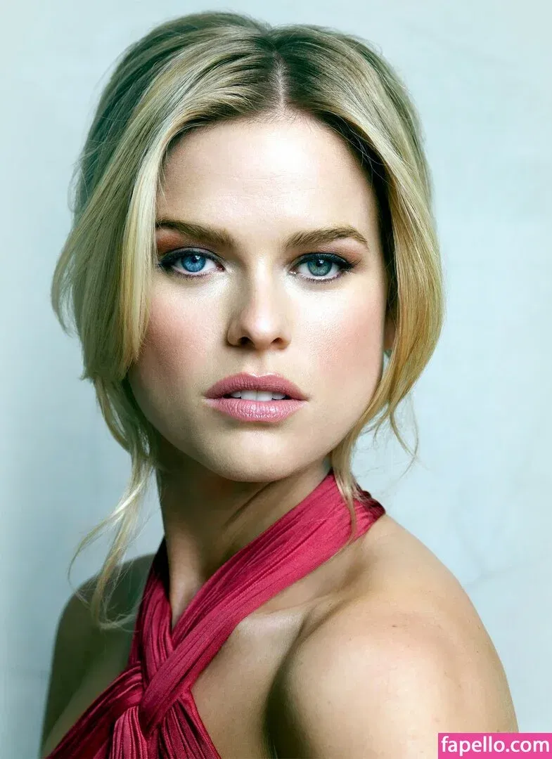 Alice Eve Onlyfans Photo Gallery 
