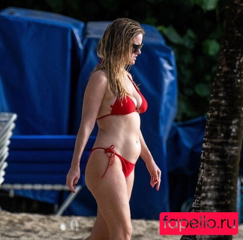 Alice Eve Onlyfans Photo Gallery 