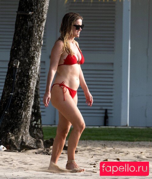 Alice Eve Onlyfans Photo Gallery 