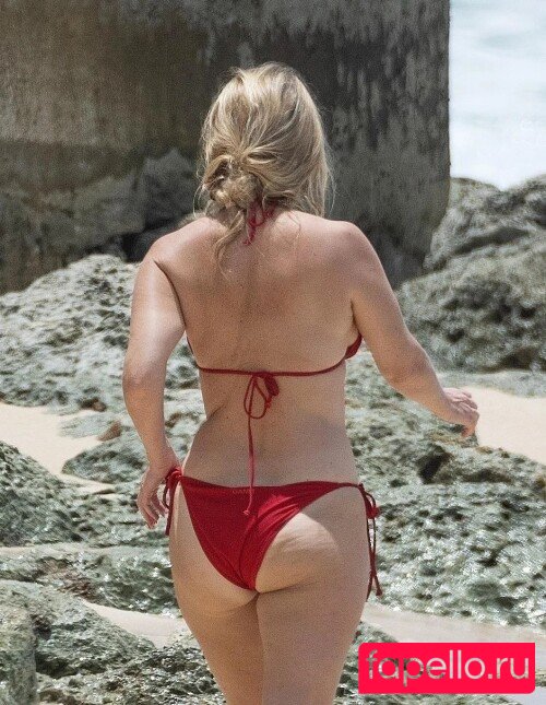 Alice Eve Onlyfans Photo Gallery 