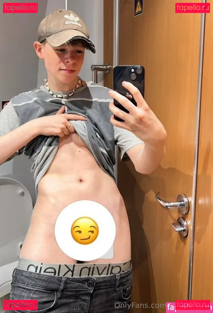 ftmtwinkty Onlyfans Photo Gallery 